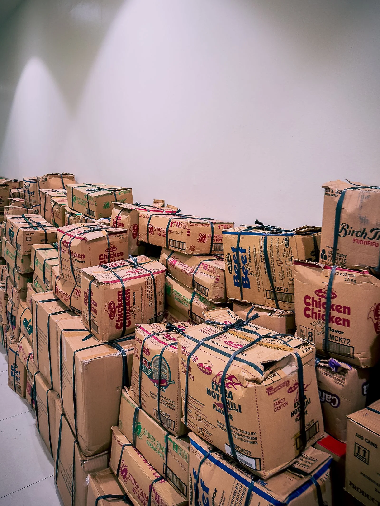 When to use shipping boxes instead of mailer boxes