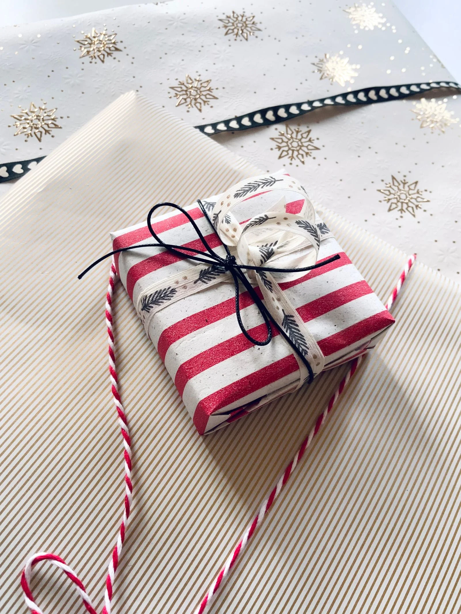 Seasonal custom mailer box design for ecommerce brands
