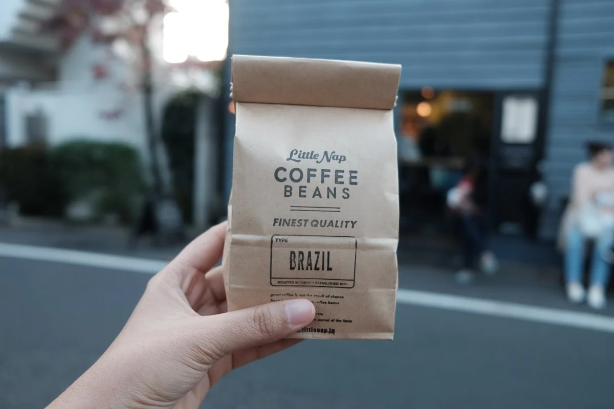 flat bottom coffee bag used to review front panel and side structure